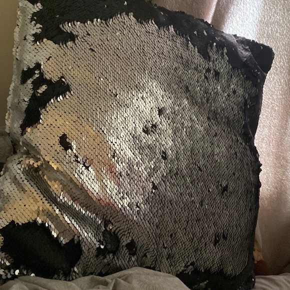 Large Sequent pillow - Picture 3 of 4